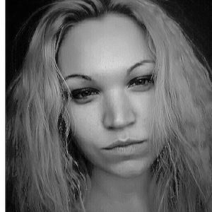 Meet your Posher, Adrianna